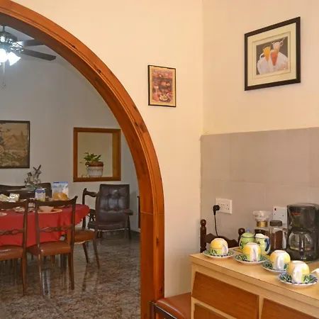 Silia's Maisonette Alloggio in famiglia Marsaskala