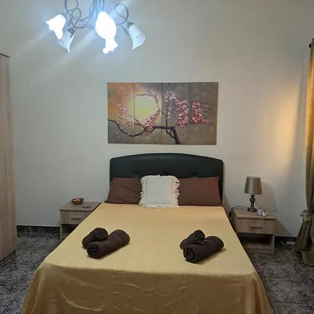 Silia's Maisonette مارساسكالا