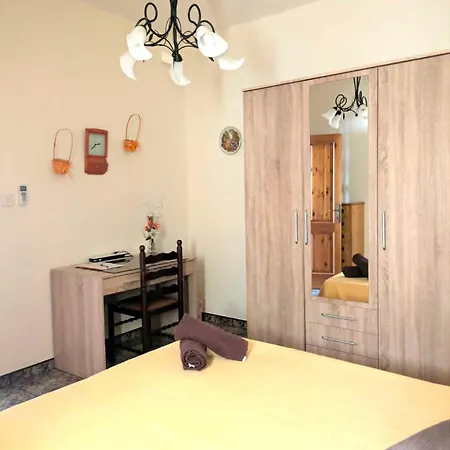 Silia's Maisonette