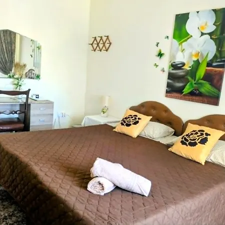 Silia's Maisonette منزل للإقامة مارساسكالا
